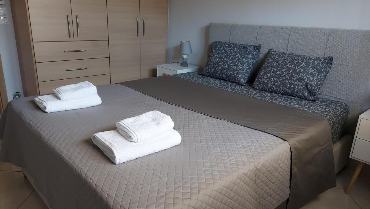 Апартаменти Gianni & Sophia Airport House Артеміда Екстер'єр фото